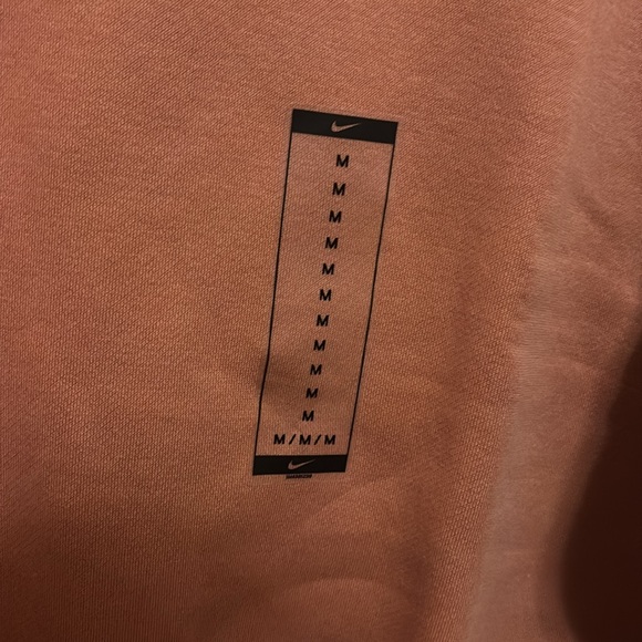 Brand New Nike Women’s Crewneck - medium
Willing to negotiate ☺️ - Picture 2 of 4